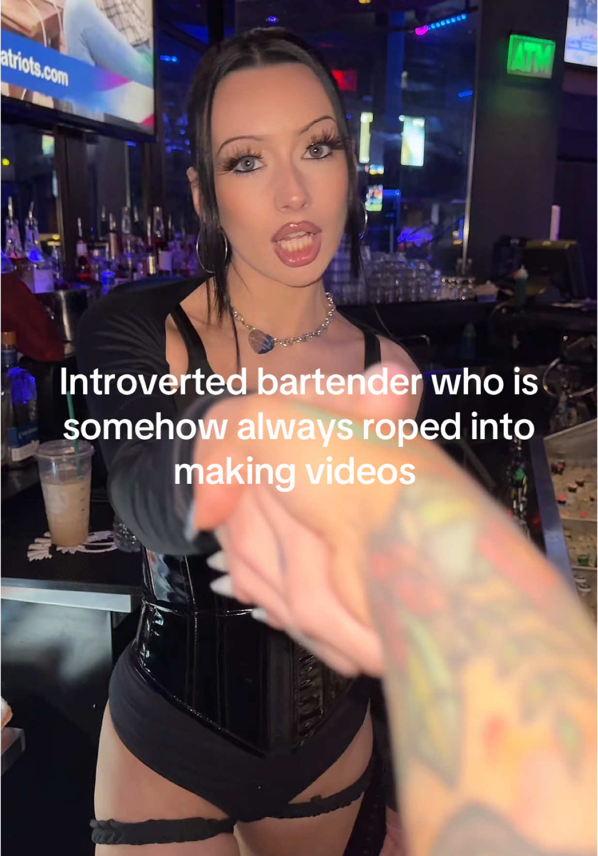 She loves it she just won’t admit it… teehee #bartender #bartending #bartenderlifebelike #bartendingtiktok #bartendersoftiktok☺️❤️💕 #bartenderstories @Megan Krause 