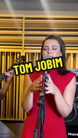 Estou amando compartilhar versões com vocês ❤️ Me contem, qual dessas canções do Tom Jobim é a sua favorita? #musica #amor 