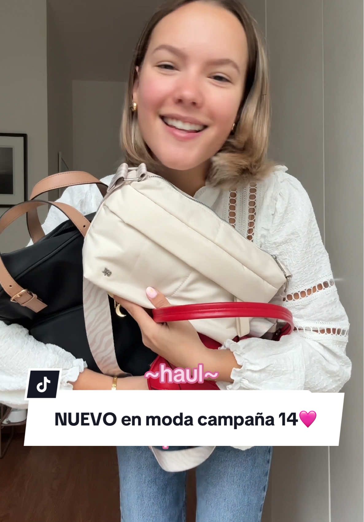 OMG lo nuevo en moda de la campaña 14 esta increíble😍 tenemos un bolso o morral para cada actividad de la semana! cuál fue tu favorito?⭐️ disponibles con tu consultora favorita o en Cyzone.com #cyzone #modafemenina #bolsos #carteras #moda