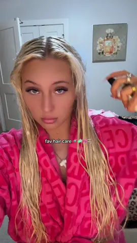 extensions + blondes 👱🏻‍♀️ 🎀
