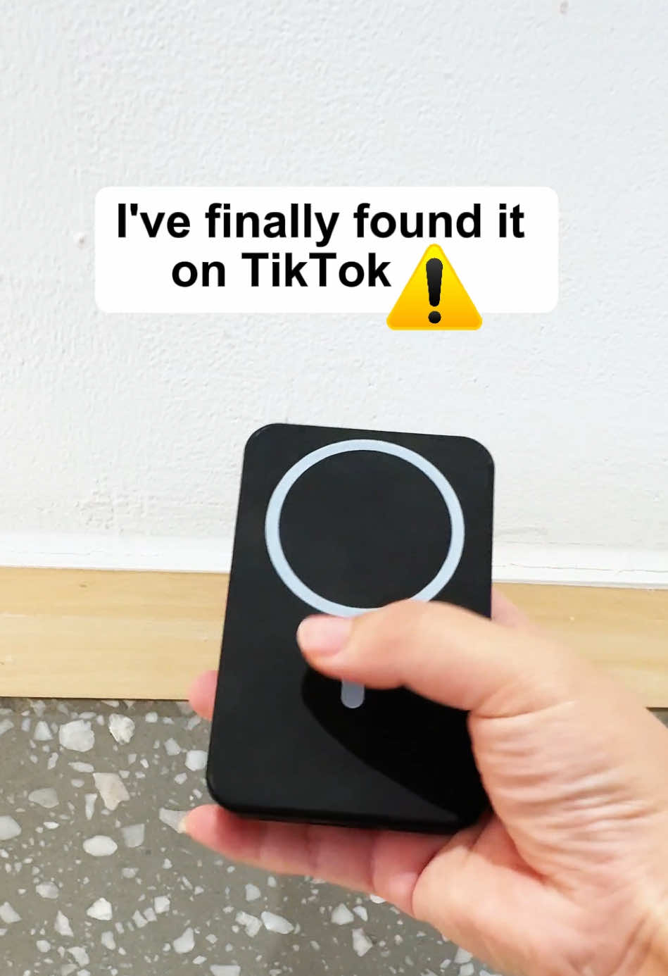 Magnetic.Foldable.Fast. The 10,000mAh power bank is the perfect grab-and-go charger for your iPhone 📱 #fyp #portablecharger #tiktokshoplabordaysale #charger #powerbank 