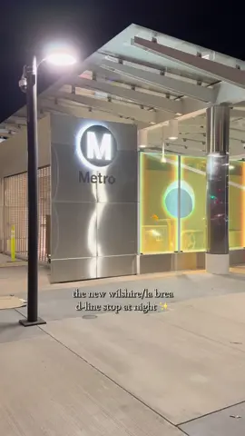 I cannot wait for the D (Purple) Line extension to open!! Section 1 should be opening this year (website still says fall 2025). Maybe we’ll hear an opening date to this highly awaited subway extension once this heat wave is over?! It’s going to be game changing since it goes thru the center of LA The station looks amazing and even better at night!🌜✨