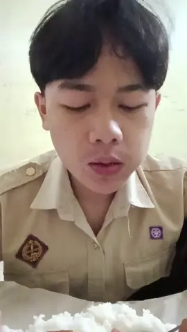 jangan lupa makan ya ce es #fyp #makan #xybca #foryou #fypシ゚ 