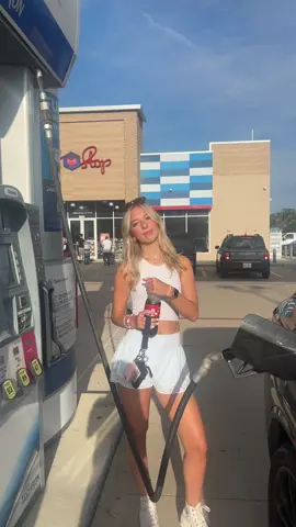 labor day weekend + football = HAPPY! #fyp #laborday #17 #coke #viral 
