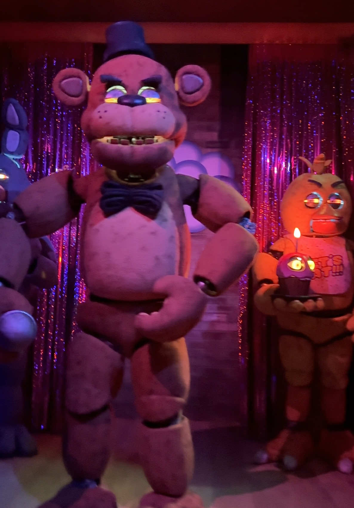 the animatronics were made by the same company that did the movies (jim henson) aND THEY WERE SO PERFECT @Halloween Horror Nights @Universal Orlando Resort #fnaf #hhn34 #hhn 