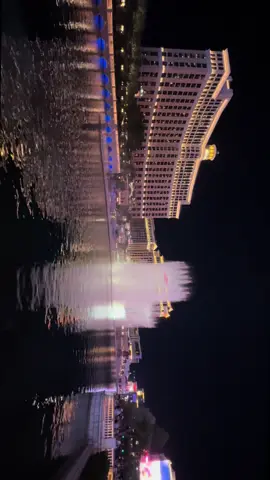 Bellagio Fountain Show #bellagiolasvegas #bellagiofountain 08/28 #lasvegastiktok #LasVegas (TT wont let me post my original with the sound) 