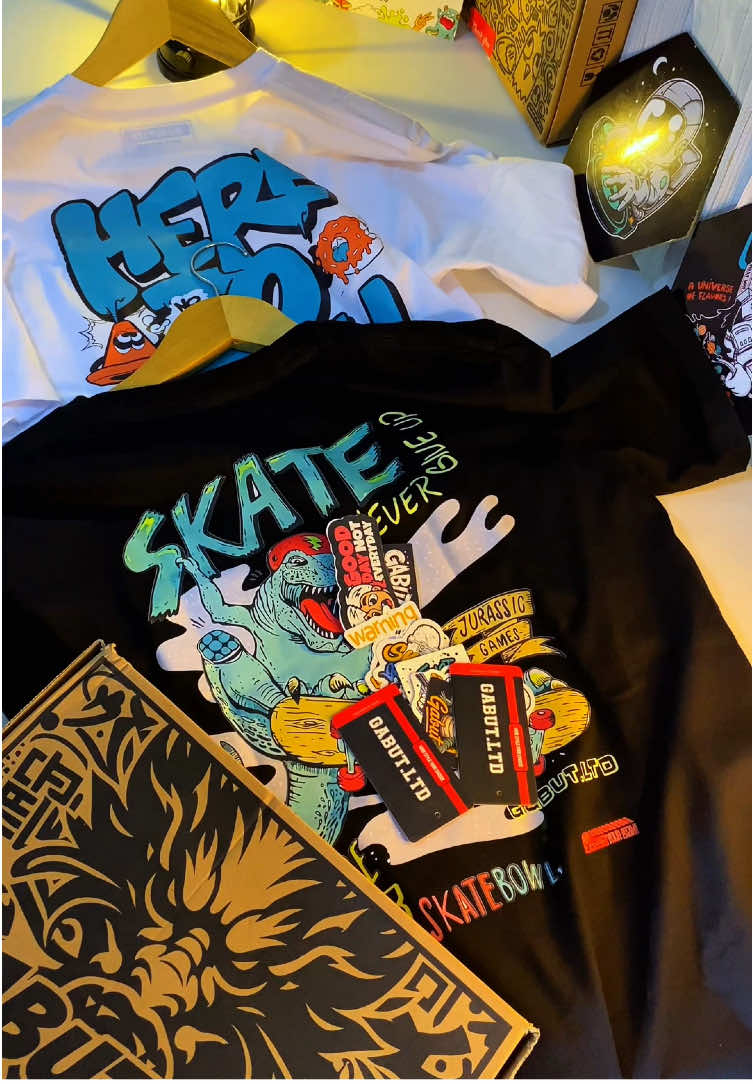 Spesial paket 2pcs kaos distro [Beli 1 Dapat 2] #kaosdistro #promomakangajian #kaospria #4u #berandatiktok 