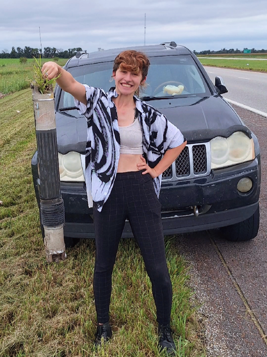 shoutout to dads who deal with daughters that experience chronic car issues 🗣🙏 we're glad our vocalist is safe! @Ikky 𖠞  #jeep #totaled #help #Breakdown 