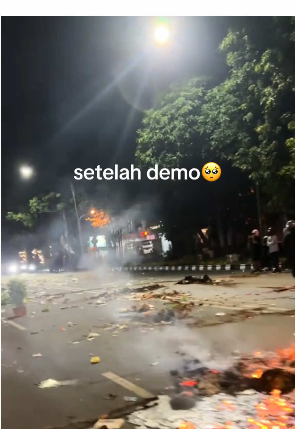 Boleh demo tapi jangan ngerusak fasum dong🥺 #solo #demosolo #surakarta  🎥CC @retasukmaaa @tinkerdell  