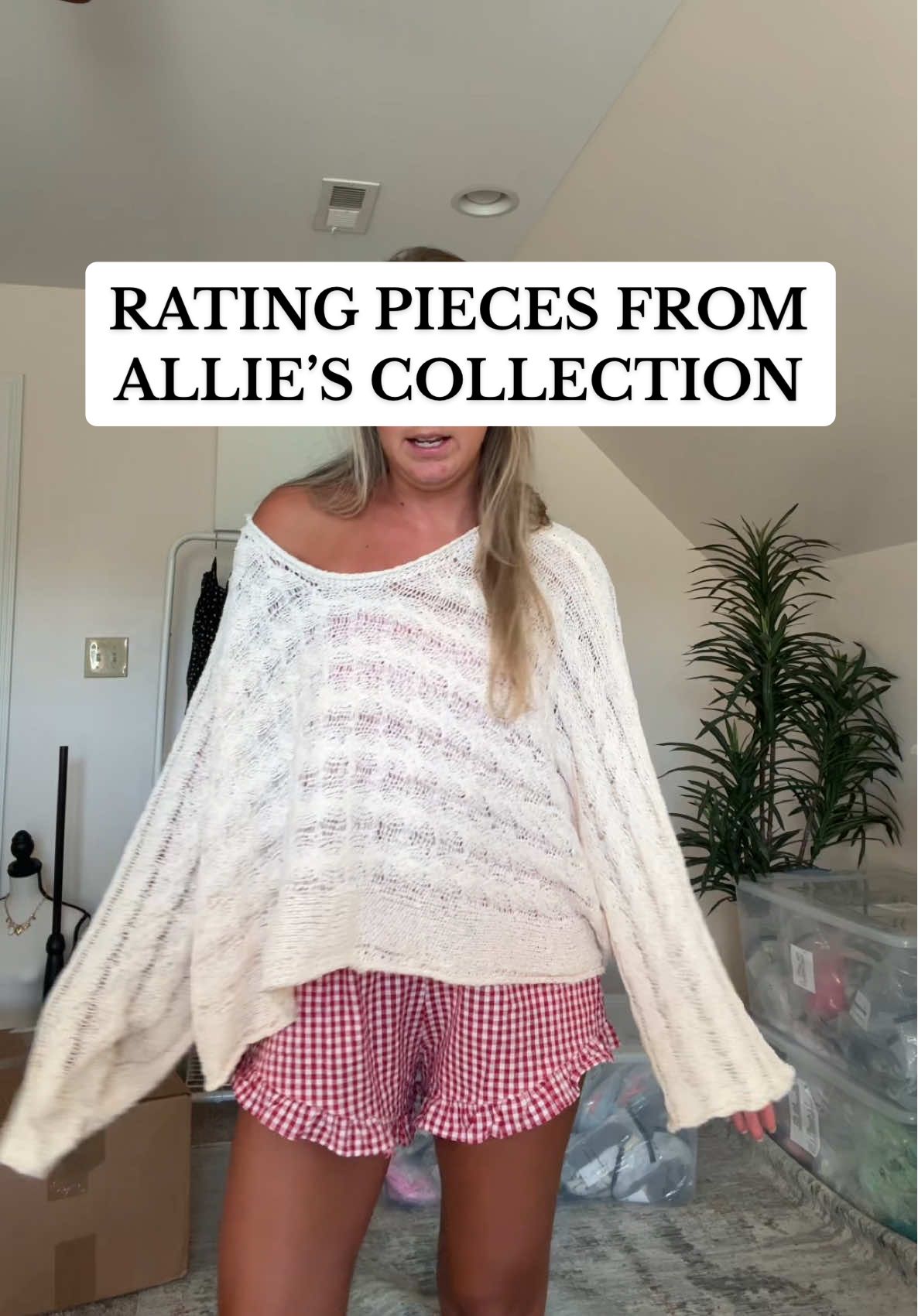 how do yall think she did 🤭🤭 @allieee #shopsmall #boutiqueowner #ratingoutfits #gamedayoutfits #fallclothing 