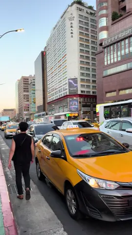 Kalau suka videonya silahkan ambil Jalanan kota taipe #mentahan #mentahanvideo #taiwan 