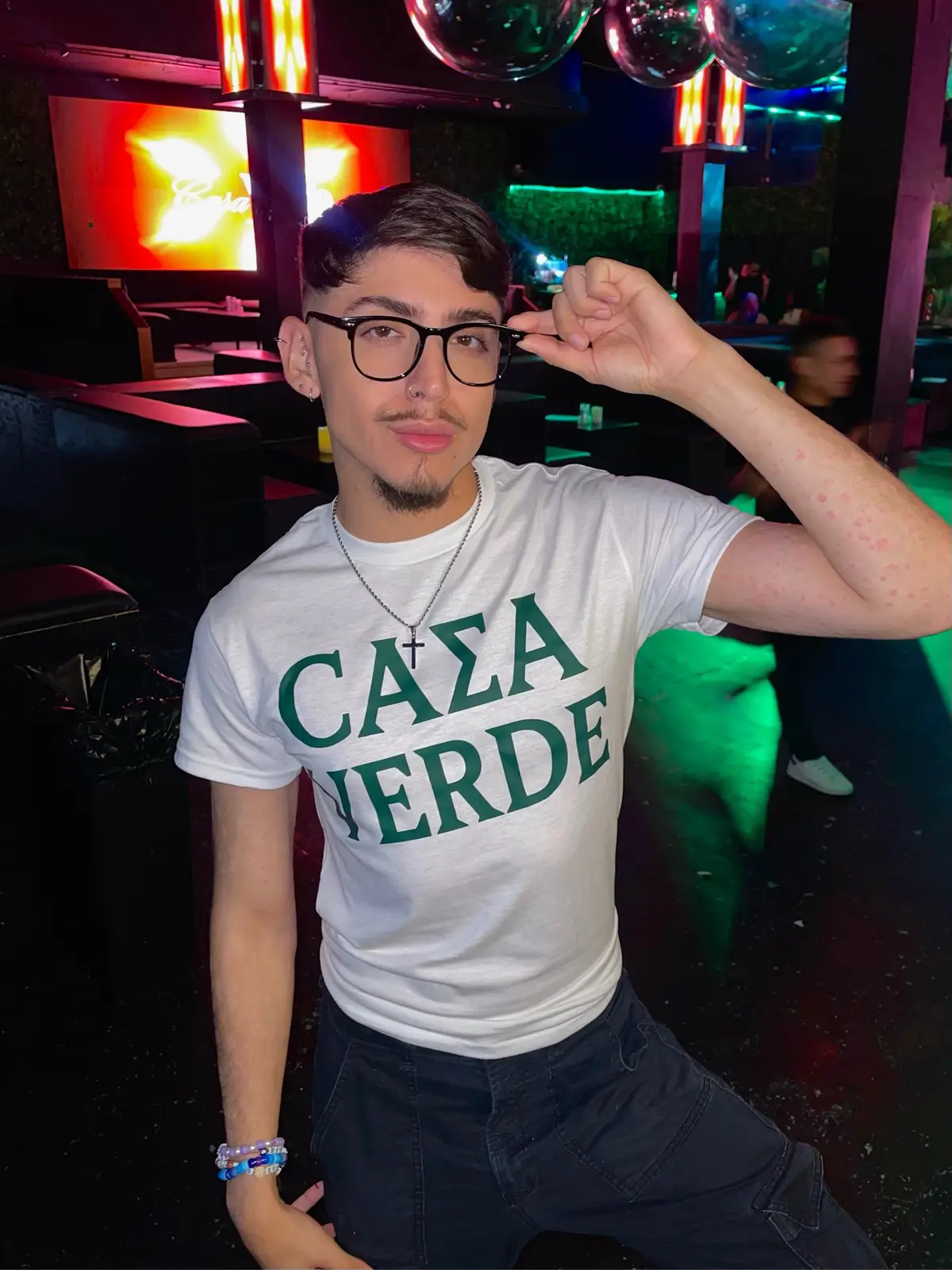 book with me at Casa Verde 🤍 #fyp #houston #houstonnightlife #bottlegirl 