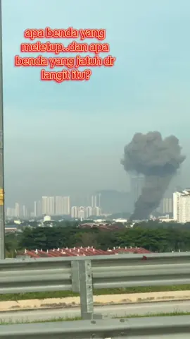 View dari MRR2 Tol Gombak..rasanya area Bt.Caves kot terbakar..Jam 8.30a.m 30/8/2025