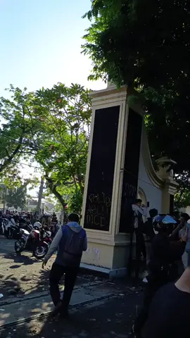 solo sing biasane adem ayem dadi koyo ngne🥺 #surakarta#demokrasi#demodpr#solo 
