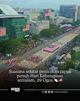 Suasana sekitar raptai penuh menjelang Hari Kebangsaan pada 31 Ogos 2025!❤️🇲🇾 Orang ramai bersemangat hadir ke raptai penuh semalam, 29 Ogos, bagi melihat perarakan daripada peserta perbarisan seawal jam 6 pagi.👏🏻  Sebanyak 81 kontinjen terdiri daripada pelajar sekolah, anggota badan uniform, warga jabatan kerajaan dan sektor swasta turut mempamerkan komitmen yang tinggi menjayakan raptai tersebut sebagai persiapan pada Hari Kebangsaan.🇲🇾👍🏻 #Kool101 #SemasaDanSosial #MuzikYangFamiliar #Berita #isusemasa  Kredit: TT azrynnsaire