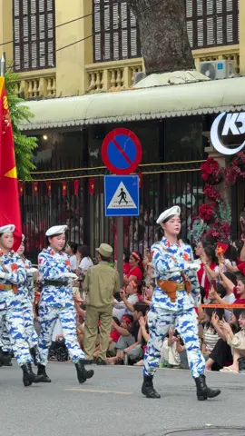 Tổng duyệt lễ diễu binh diễu hành A80 - Khối Nữ Sĩ Quan Quân Y @Bộ đội chân dài  #chuyencuahieu #vietnam #tongduyeta80  #dieuhanha80 #a80 