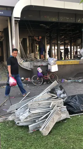 Cuma besi tak ada yg lain…