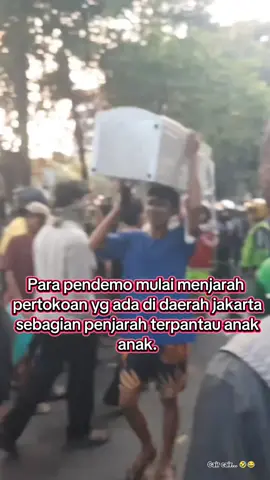 penjarahan toko di mulai di jakarta