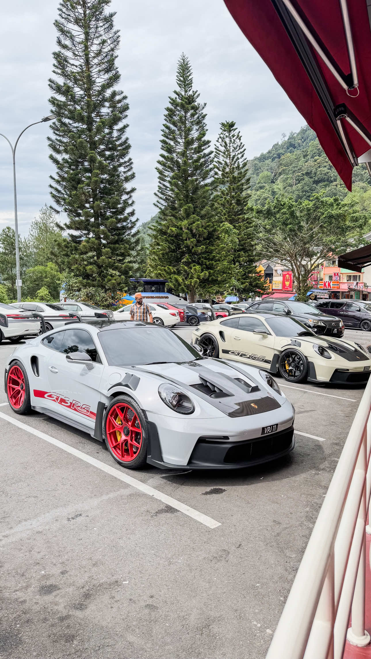 not one but TWO GT3 RS!! #porsche911gt3rs #porsche 