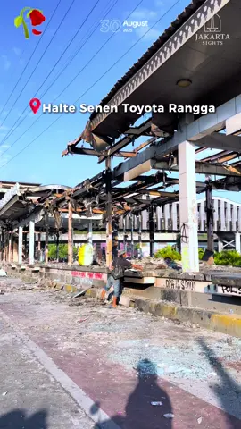 Speed Recovery Negaraku Semoga aksi yang dilakukan dapat menjadi pengingat bagi pemerintah agar lebih bijak dalam mengambil kebijakan, transparan dalam pengelolaan negara, serta benar-benar mendengarkan suara rakyat. Harapannya, pemerintah juga dapat membuka lebih banyak lapangan pekerjaan yang layak dan merata, sehingga kesejahteraan masyarakat meningkat dan rasa keadilan sosial dapat lebih dirasakan oleh semua masyarakat Indonesia. #demo #demojakarta 