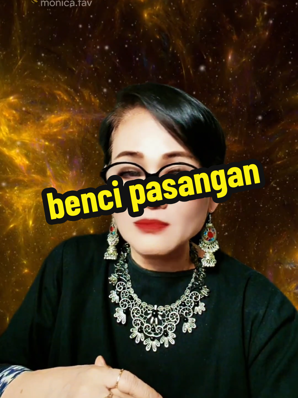 Menurutku, wanita seperti ini—sekuat apa pun penderitaan yang ia jalani—adalah wanita yang paling hebat dan layak dihormati. @MOMSIE VOICE @MONICA HSU @Amor Vincit #cemerlangdalamkematangan #suaramonica #karyadarihati #motivasidaninspirasi #wanitaelegance50 