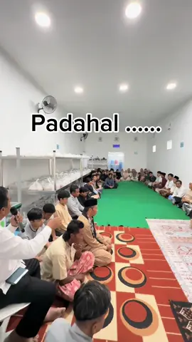 Membalas @RalineShoppe  Tidak ada yang salah dari Program Makan Bergizi Gratis, program ini merupkan langkah strategis untuk memastikan setiap anak di indonesia punya Hak atas Asupan Gizi yang baik. Tapi perlu diingat, bahwa setiap program tidak akan berjalan mulus tanpa dukungan semua kalangan , termasuk kita sebagai masyarakat yang cinta tanah air @badangizinasional.ri  #makanbergizigratis #mbg #badangizinasional #makansehat 