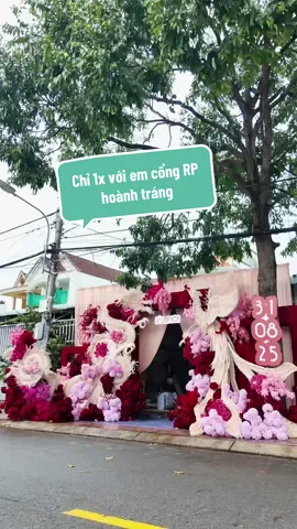 Chưa tới 20 củ khoai , thu hút ngay từ ánh nhìn đầu tiên . Hoành tráng , sang trọng là những từ ngữ dành cho em cổng này . Cô dâu và chú rể yêu thích sự truyền thống pha lẫn hiện đại chọn ngay em này nhé #tranphucevent #congcuoimientay #congcuoirongphung #rongphung #trangtritieccuoi 