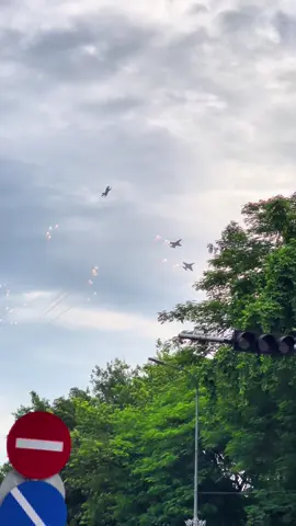 Đội hình 3 chiếc Yak-130 đồng loạt thả bẫy mỗi nhiệt trong buổi Tổng duyệt 30/08/2025 😍😍😍 #a80 #yak130 #daile2thang9 #concertquocgia #chillnuamemang 