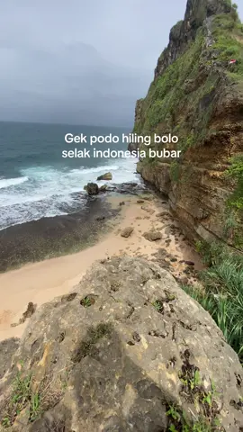 Semua pasti ada jalan keluar🤣.inpo hari ini sabtu 30 agustus2025 ombak e damai#karangpayung #karangpayungbeach #wonogiri24jam #pantai 