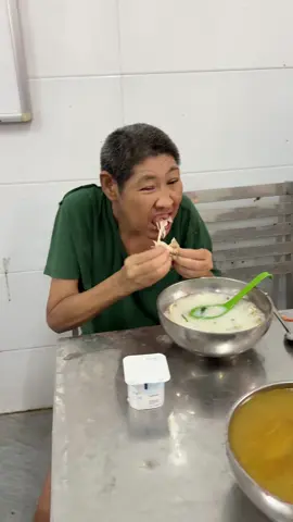 Họ đi trong bóng tối để chúng ta đón bình minh 🇻🇳 #anhvietnguyen2510