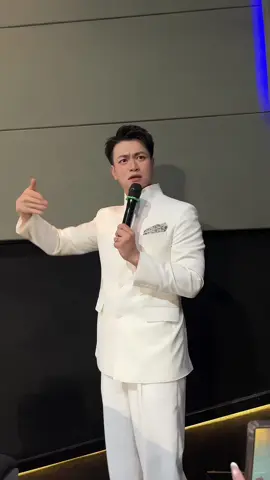 Hệ điều hành của Chú tôi hổng hề Nũng Nịu dỗi hờn hay phán xét gì luôn á  Cái biểu cảm thí cưng  @Ninh Anh Bùi @Nguyễn Tùng Dương  #NinhDuongStory #NinhAnhBui #NguyenTungDuong 