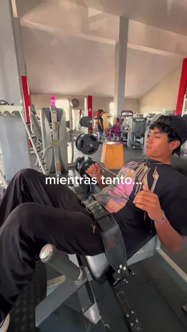 Una rutina en el gym 💪 se viene video en YouTube para que estén atentos!!! Les dejo el link para que vallan y se suscriban 👊😝💙🥰 https://youtube.com/@angelavid-l7m?si=I_svrYB5HG9JRTNK https://youtube.com/@angelavid-l7m?si=I_svrYB5HG9JRTNK #gym #angelavid #debut #debutante 