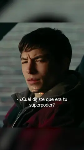 Algunos poderes no solo sirven en la ficción 😎 | #batman #cine #peliculas #cineenespañol #momentos 