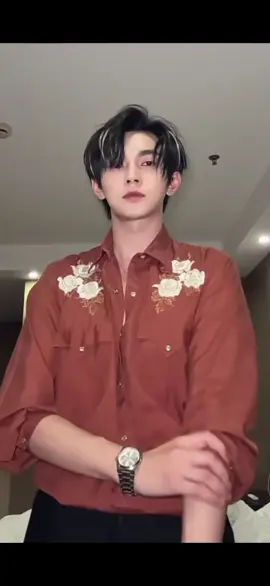 Dia ganteng kalo natural gini 🥰🥰🥰  #yehaoran #yehaoran叶皓然 #aktorchina #fypage #fyppppppppppppppppppppppp 