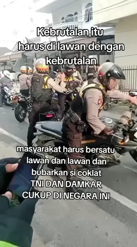 BUBAR KAN SI COKLAT SANGAT BRUTAL #indonesia🇮🇩 #unjukrasa #makobrimob #dkijakarta #jakarta 