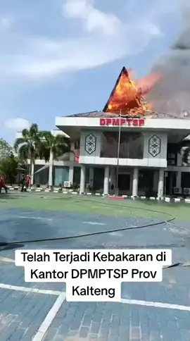 Telah Terjadi Kebakaran di Kantor DPMPTSP Provinsi Kalimantan Tengah Pagi ini #kitakalteng #kaltengterkini #kalimantantengah 