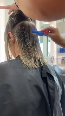 I love getting my hair cut ! . . . #thequeenofblondes #shorthair #fyp 