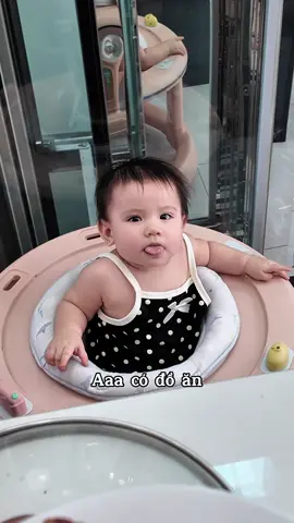 Mỗi khi Cốm thấy đồ ăn 😂