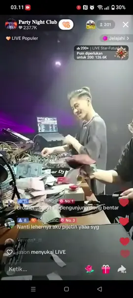 gokil sih ngDJ 1,5 jam itu saweran merah biru sampe sebanyak itu gaess.. emang keren bgt perform DJ panda,semangat utk terus berkarier dan berkarya ya panda.. #masukberanda #foryourepage #tiktokfyp #tiktokviral #djpanda 