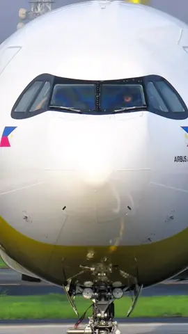 Party of Wide body Airbus A330neo of cebu pacific in Ramp RPLL Manila! 😍✈️ #cebupacificair #airbusa330neo #ramp #aviation #fyp 