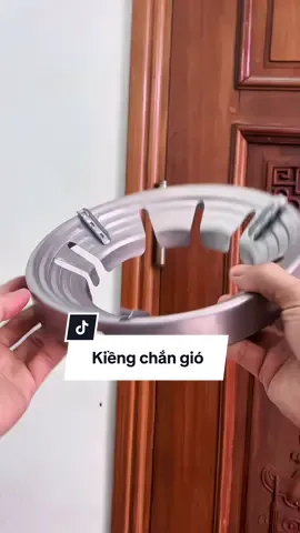 Kiềng chắn gió giúp tiết kiệm gas khá hữu ích. #kiengchangio #kiengchangiobepgas #kiengchangiobepga 