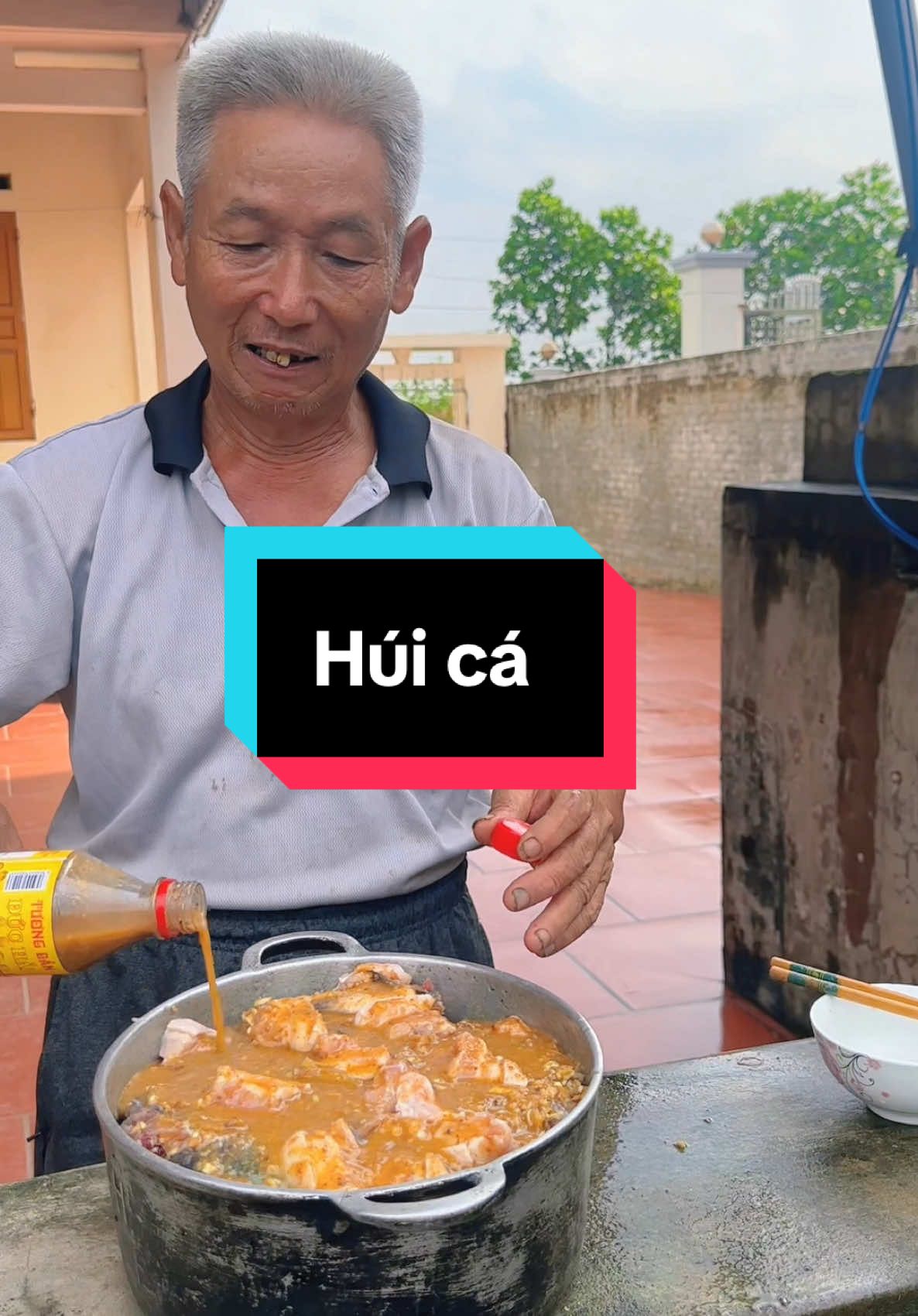 Các bác chờ thành quả nồi cá húi (cá kho) từ bố e nhé! #ongluonglamnong #nongnghiep #cakho #nauan 