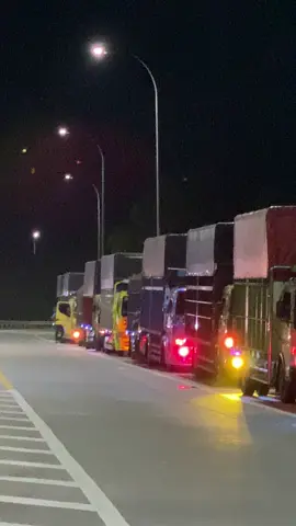 Pasukan lambar prideee🔥#mboiscakep #sopirtruckindonesia🇮🇩 #xybca #drivermuda #fyp 