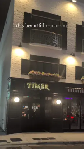 the prettiest restaurant I've ever seen #localrestaurants #lounge #southfloridaeats #fortlauderdale #browardcounty 