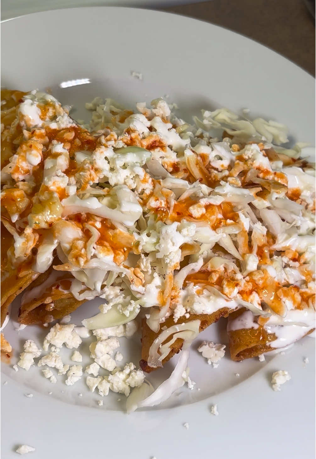 Who else loves Tacos de Papas?  😋 @LunchEAZE #luncheaze #luncheazepartner tacosdepapa #tacosdorados #tacos #mexicanfood #comida #comidamexicana #cocinandoando #cocinandoconamor #mexicanrecipes #recetasmexicanas #recetasfaciles #chefmerito #cocinaconmigo 