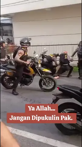 Histeris.. #brimob #affankurniawan #demo #demodprd #demomakobrimob 