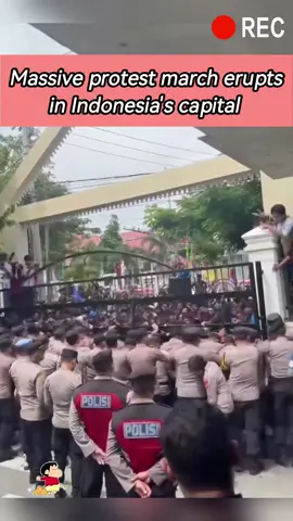 Recently large demonstrations and protests, more specifically workers' marches, have broken out in various parts of Indonesia#demo#demo25agustus2025#demojakarta#news