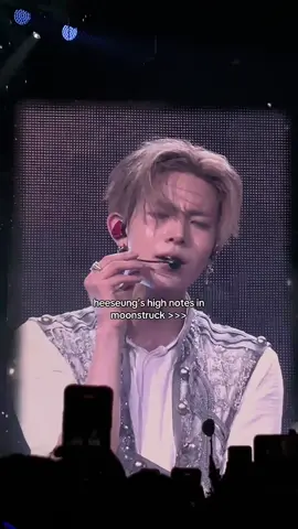 heeseung has one of the prettiest voices in kpop and you can’t change my mind #enhypen #heeseung #engene #kpop #walktheline 