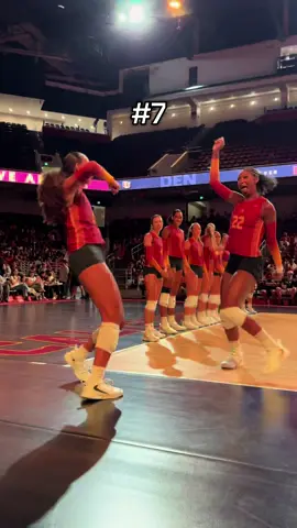 fight it out in the comments🕺🏿#fyp #viral #usc #volleyball #handshake