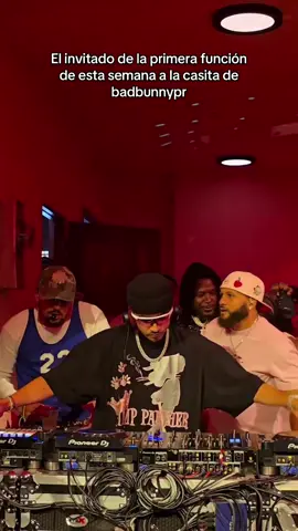 El invitado de la primera función de esta semana a la casita de #badbunnypr #elalfa  #tiktokdominicano🇩🇴 #viral #fyppppppppppppppppppppppp 